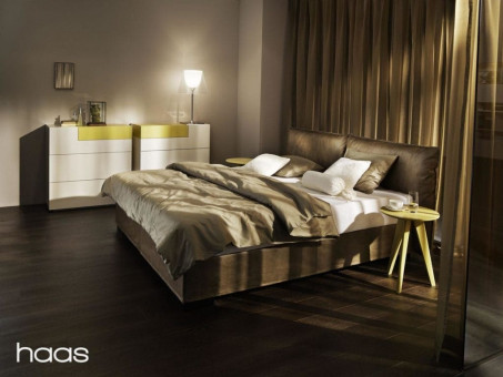 Schlafzimmer 1 241_haas_hausmesse_2013_kb13_boxspringbett_1